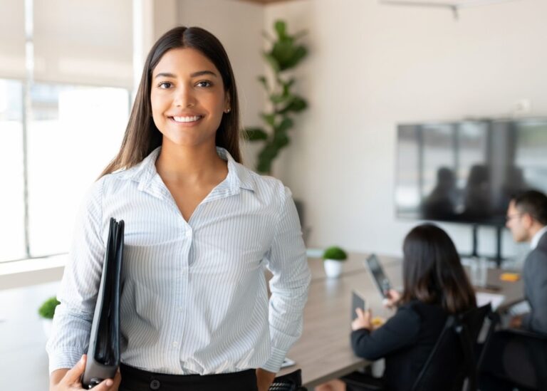 High volume hiring? Here’s why smart-touch hiring is better than high-touch